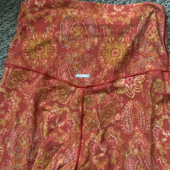 Leggings! - Picture 3 of 4